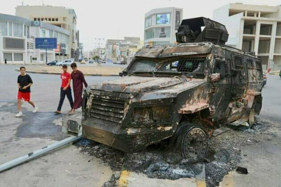 Libya: Civilians Caught in Militia Clashes
