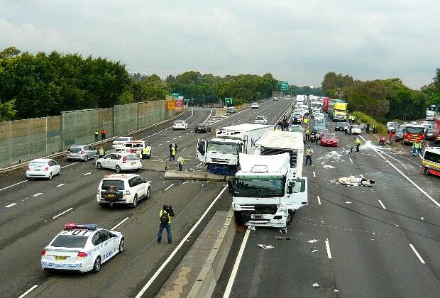 Ohio highway crash kills 6, injures 18