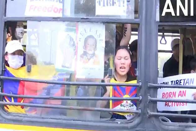 Tibetans protesting outside Chinese Embassy detained by police in Delhi