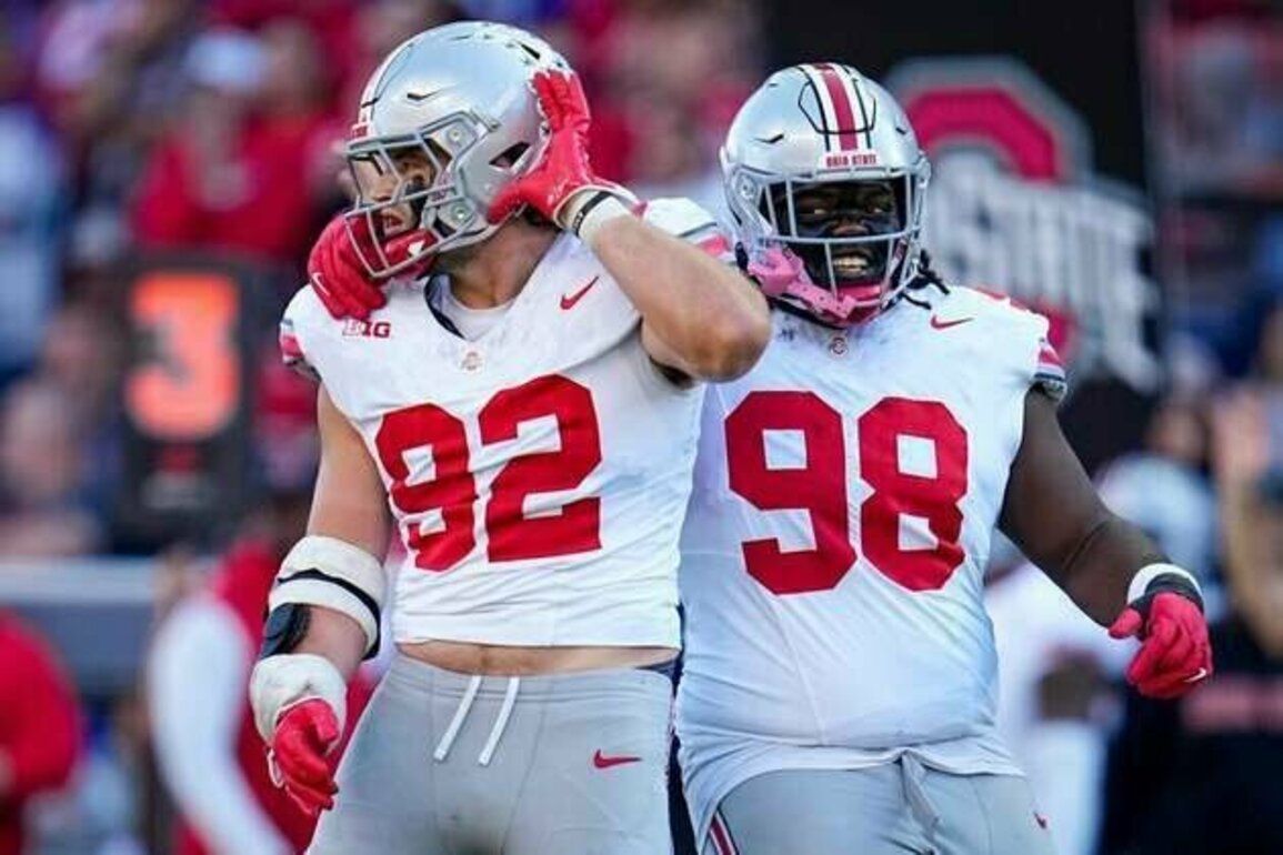 Minnesota searches for cracks in No. 1 Ohio State's rock-solid defense