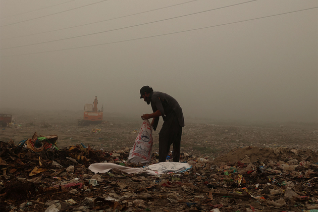 Pakistan: Sanitation lapses leave Karachi reeling under persistent foul odour after Eid