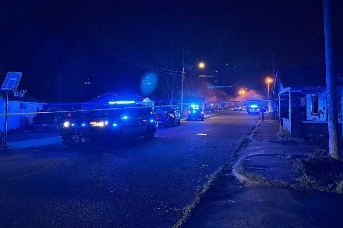 2 injured in shooting in Birmingham's Riley neighborhood