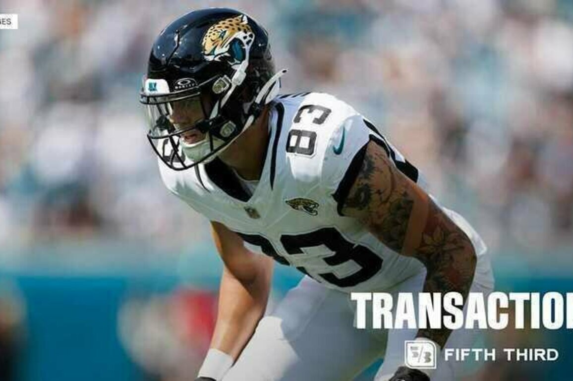 Banged-Up Bucs add Jacob Harris to Receiving Corps