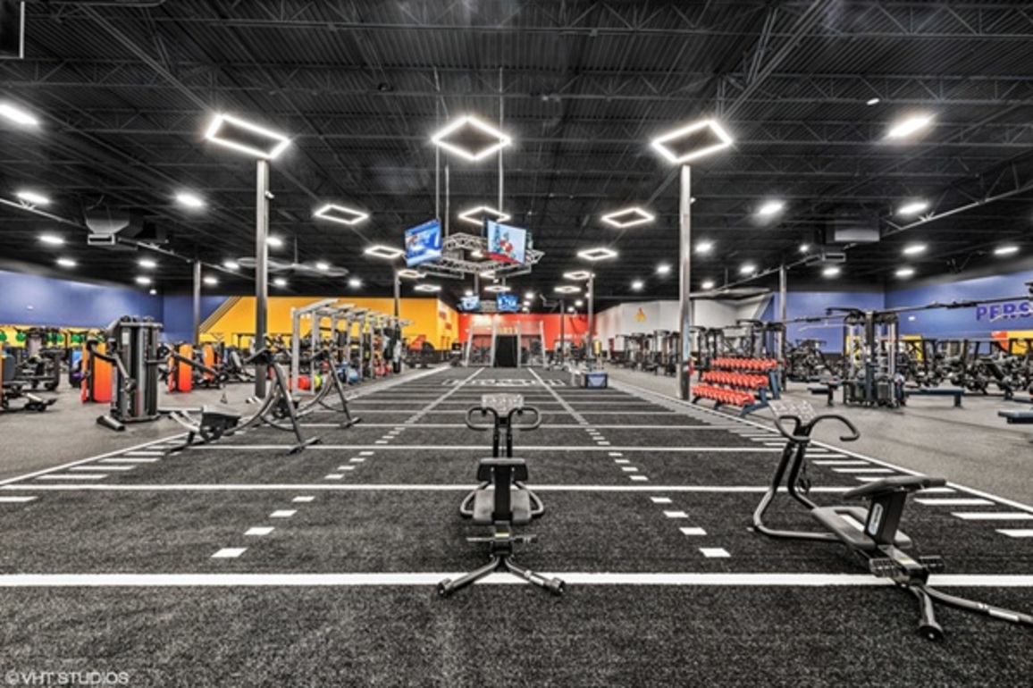 Crunch Fitness Expansion in Florida with Acquisition of 24 Hour Fitness Gyms
