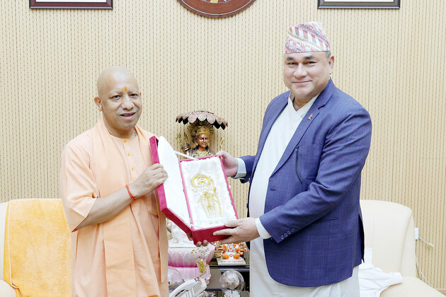 Lucknow: UP CM Yogi Adityanath meets Nepal's Sudurpashchim Province CM Kamal Bahadur Shah