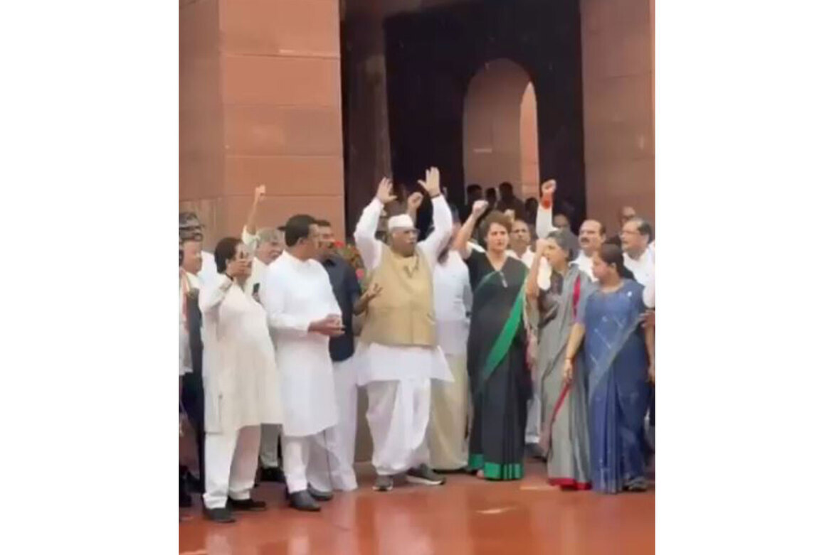 Opposition leaders to meet today at Mallikarjun Kharge's office to finalise strategy for Monsoon Session