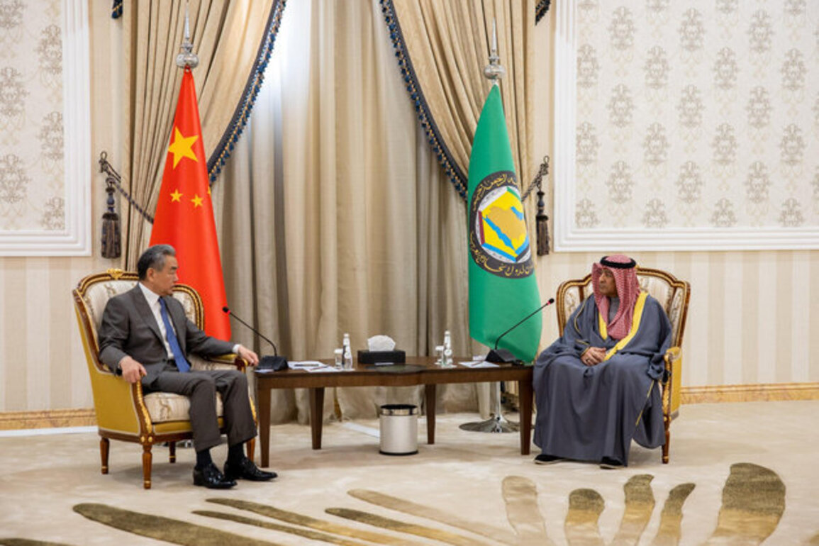 GCC Secretary-General, Foreign Minister of China boost cooperation, review free trade negotiations