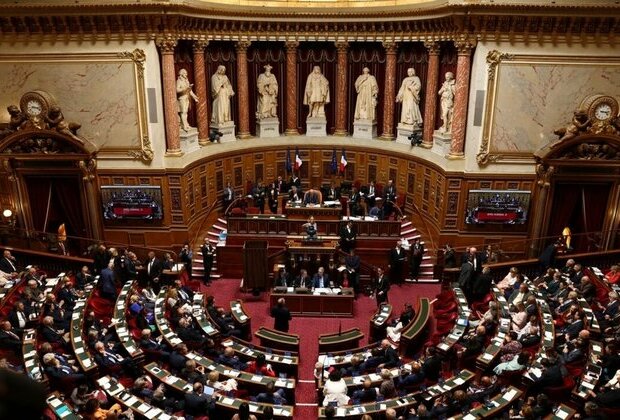 French lawmakers start debating controversial immigration bill