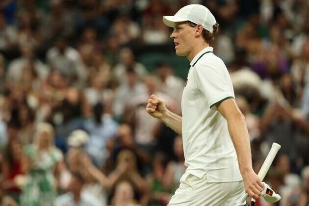 Defending champ Jannik Sinner soars into Wimbledon semis