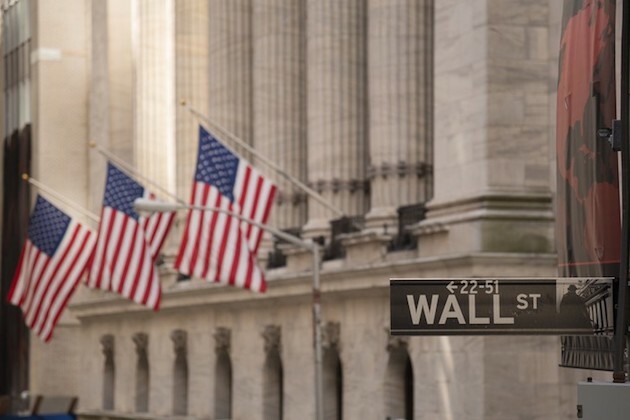 Dow Jones slides 527 points Friday, techs hold steady