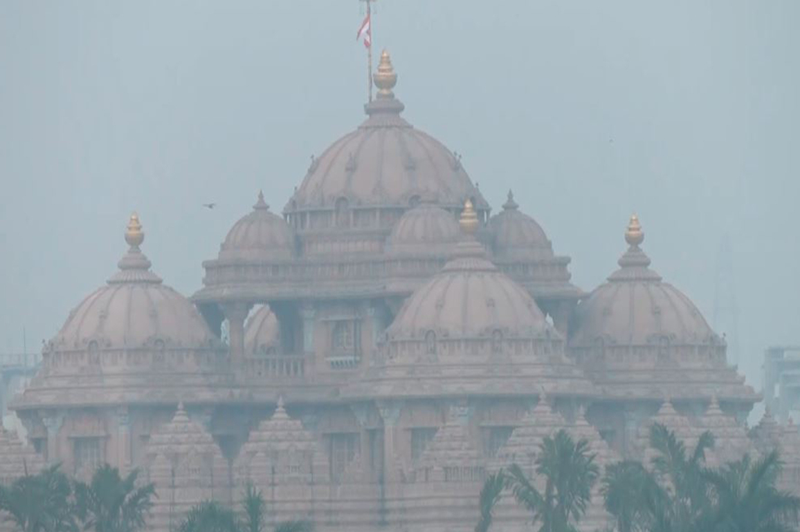 Delhi wakes up to 'Poor' air quality; Pulmonologist warns of rising health risks amid pollution surge