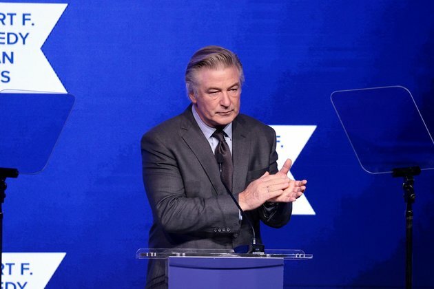 Baldwin accused of lack of cooperation in on-set shooting probe
