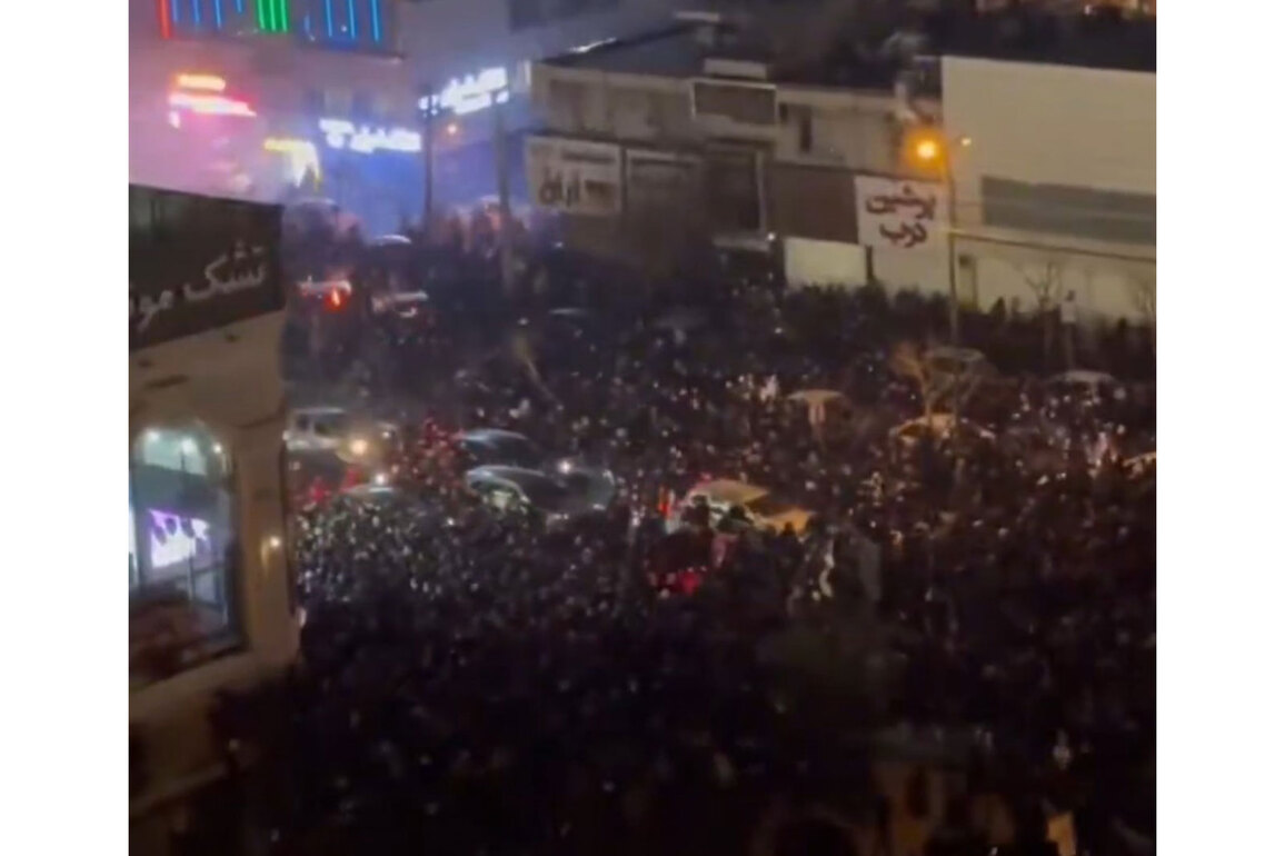 Mega protests across Iran, activists call it a 'revolution'; regime blames US for fermenting trouble