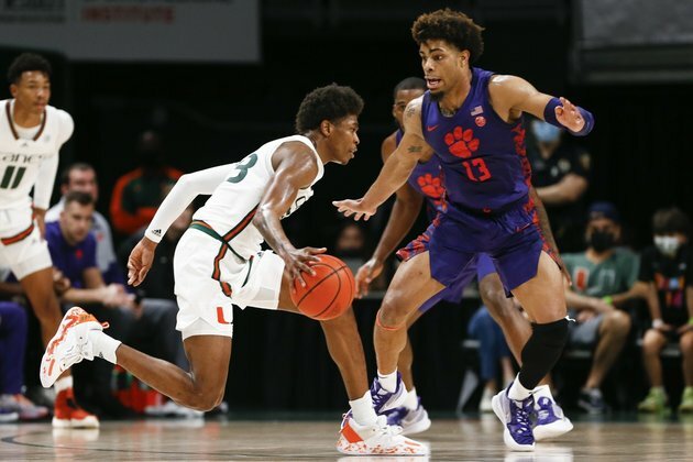 Late surge carries Miami past Clemson