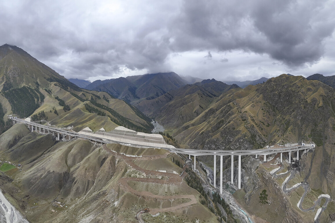 CHINA-XINJIANG-URUMQI-YULI EXPRESSWAY-CONSTRUCTION (CN)