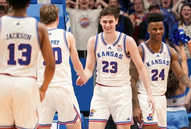 Hunter Dickinson fuels No. 9 Kansas past Texas