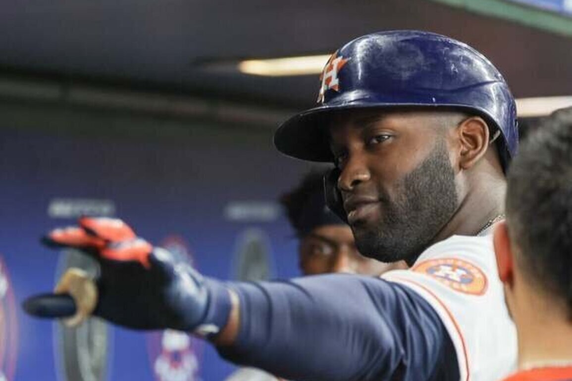 Yordan Alvarez doing damage as Astros go for sweep of A's