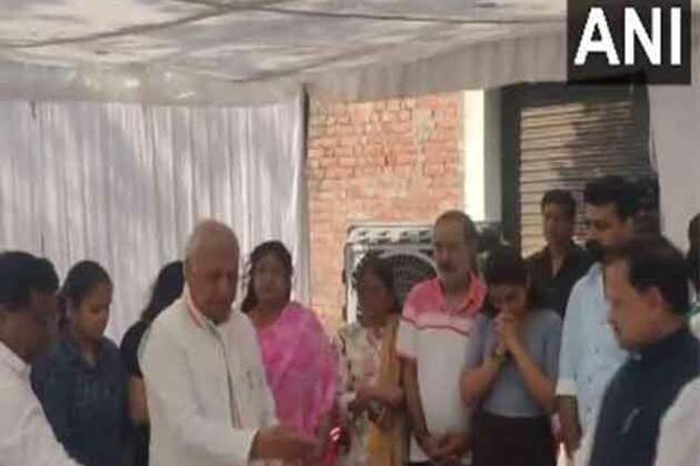 Bihar Governor Arif Mohammed Khan meets family of Pahalgam terror victim