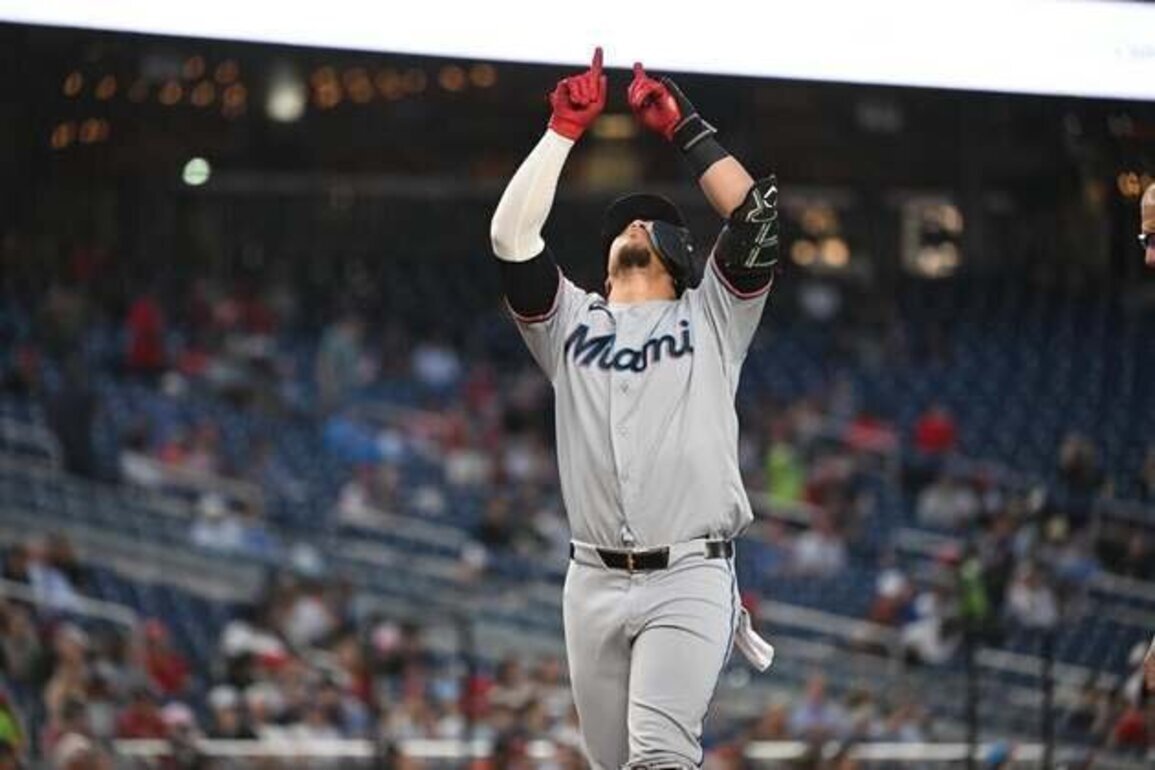 Marlins in position to pull off sweep of Nationals