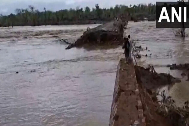 Flood-Like situation in Baran after heavy rainfall; SDRF rescues 29 people and 2450 sheep from the region