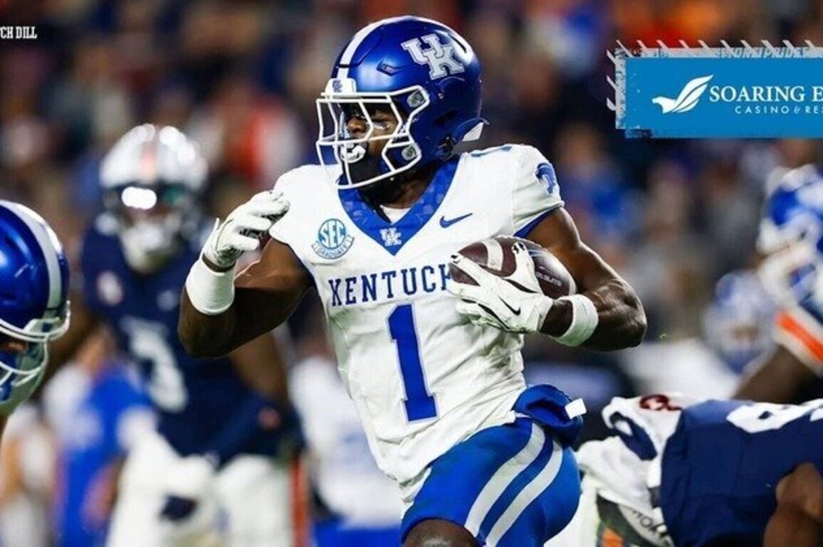 A CLOSER LOOK: Wide receiver Kendrick Law