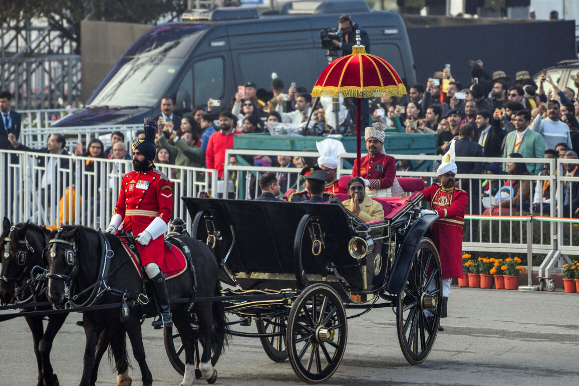 President Murmu presides over Beating Retreat ceremony, 77th Republic Day celebrations conclude