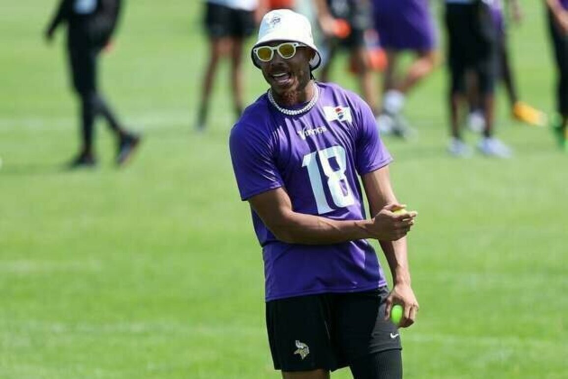 Vikings WR Justin Jefferson assures fans he will return 'real soon'