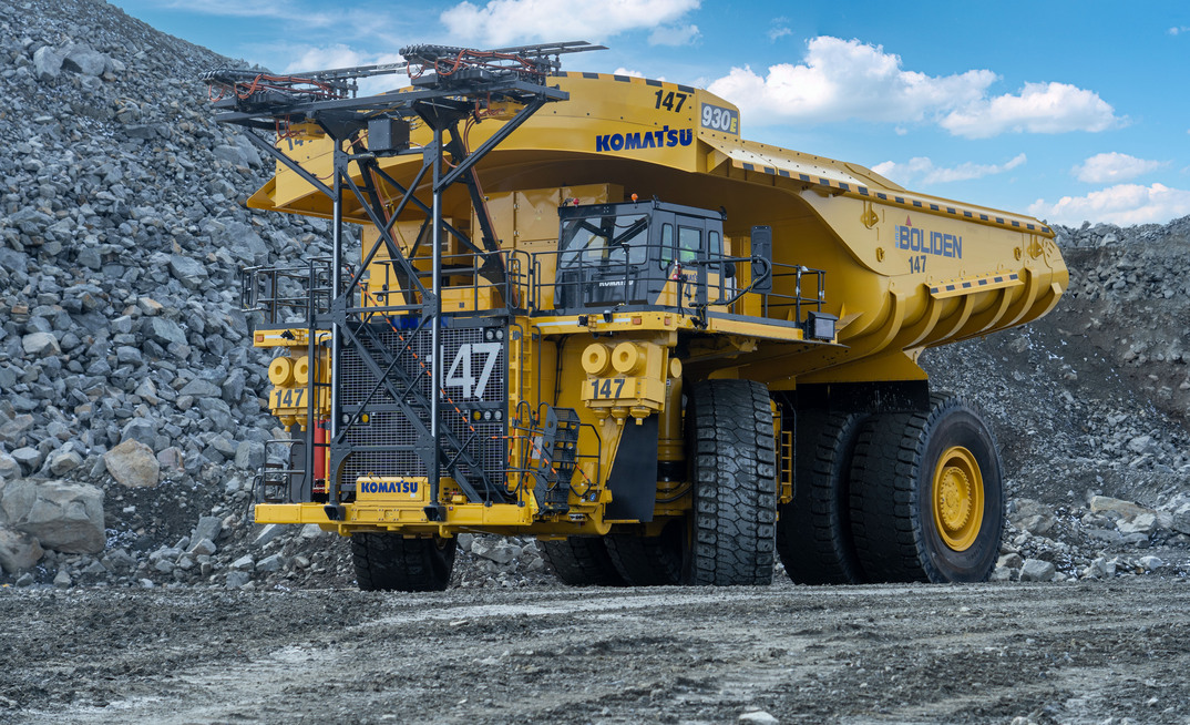 The Komatsu 930E diesel trolley power agnostic truck