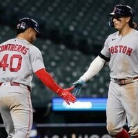 Red Sox 1B Willson Contreras (hand) exits after being hit by pitch