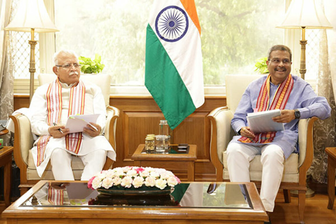 Odisha: Dharmendra Pradhan seeks Manohar Lal's intervention for timely release of 15th Finance Commission grants to ULBs