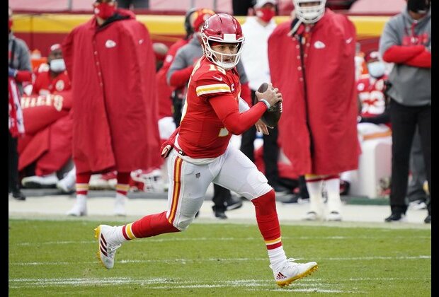 Chiefs' Patrick Mahomes out with 3rd quarter concussion