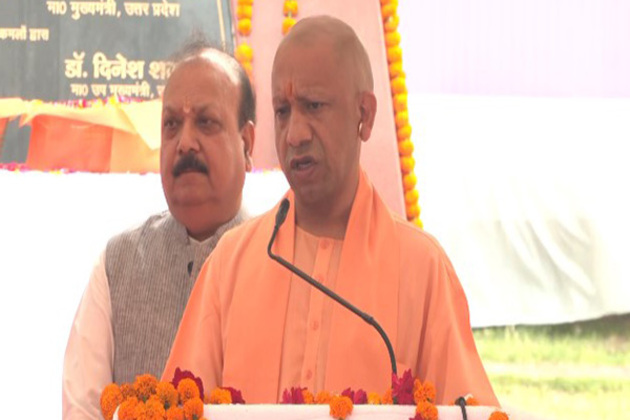 "Discharged constitutional responsibilities with full honesty": Yogi Adityanath pays tribute to late Lalji Tondon on his birth anniversary