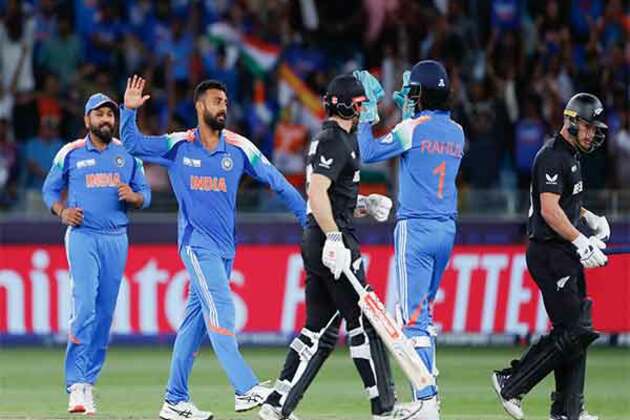 "When he gets it right, he knocks people over": Rohit hails Varun's performance against New Zealand