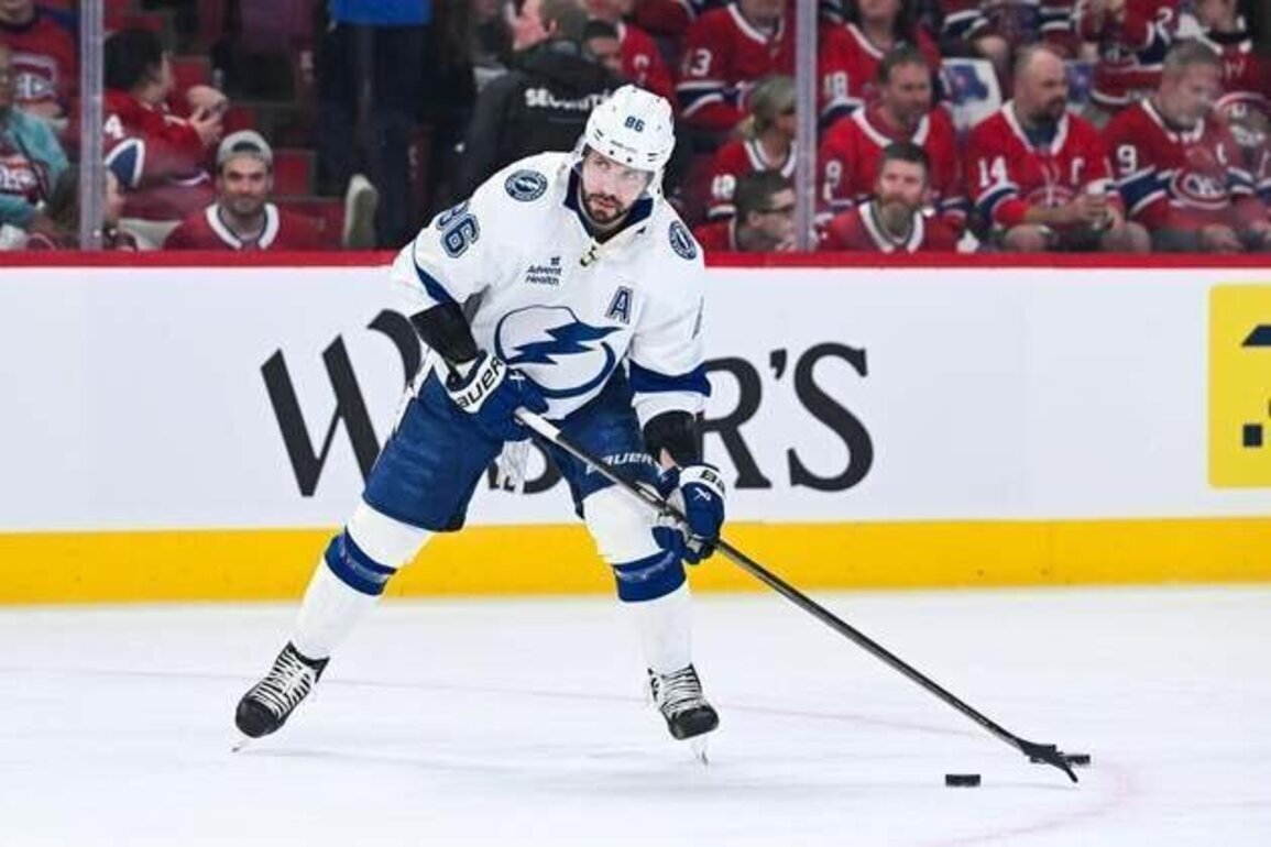 Lightning F Nikita Kucherov wins second Hart Trophy