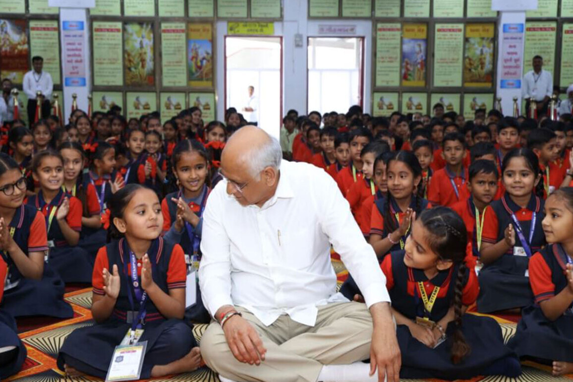 From promise made during video interaction to school visit: emotional exchange between Shamya and Chief Minister Bhupendra Patel