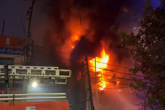 Haryana: Fire breaks out at showroom in Gurugram