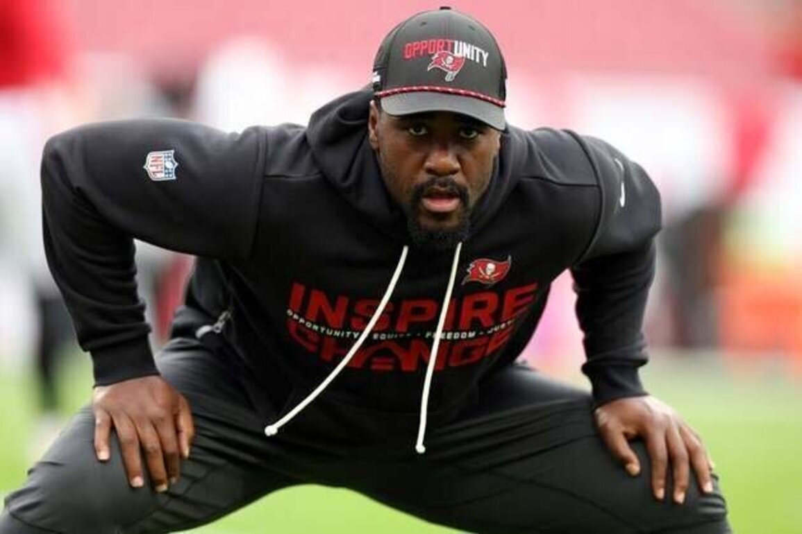 Buccaneers, LB Lavonte David schedule news conference