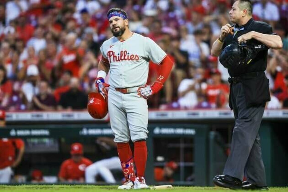 Phillies plot to halt mini skid in opener vs. Nationals