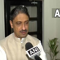 "PM Modi should respond to this with strength," says Congress's Imran Masood on Trump's tariff threat