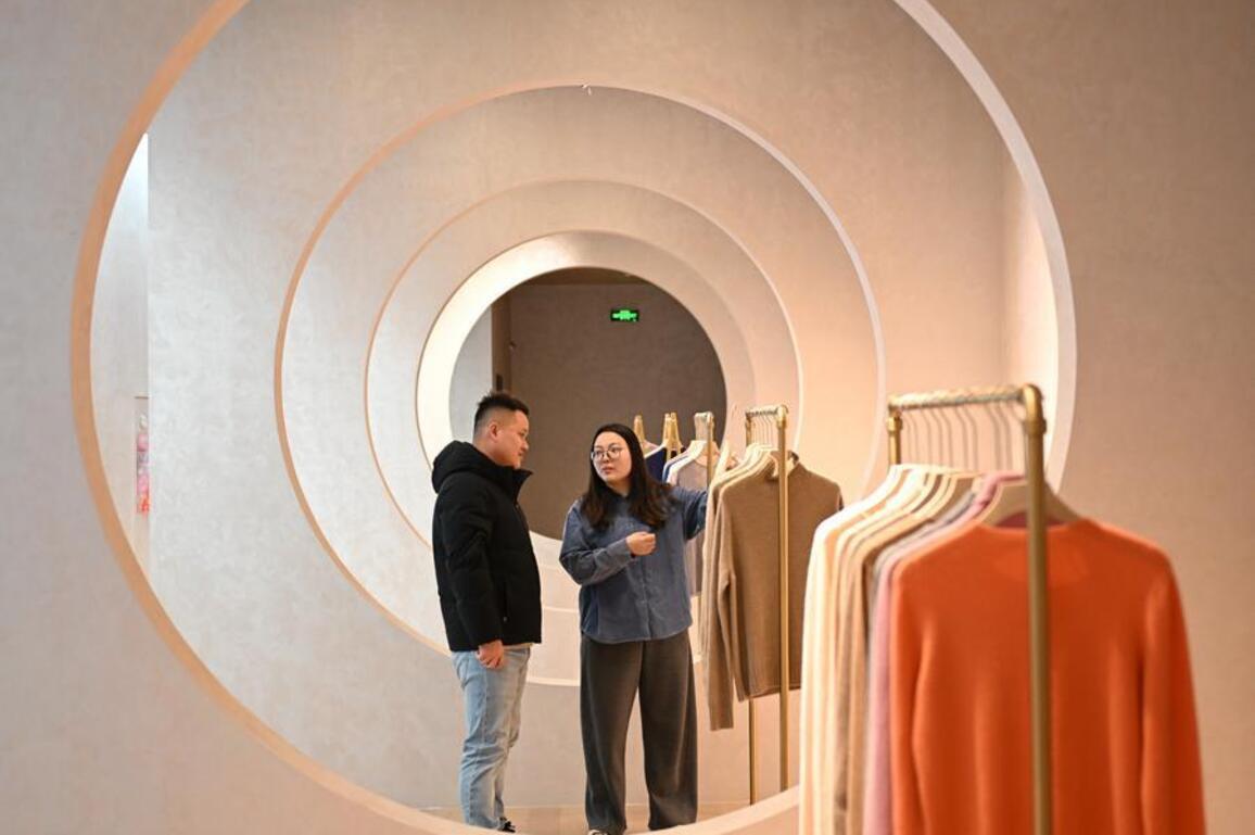 North China county builds cashmere hub via equipment sharing, global exchanges