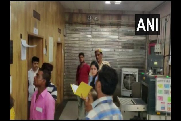 Money laundering case : DK Shivakumar daughter reaches ED office