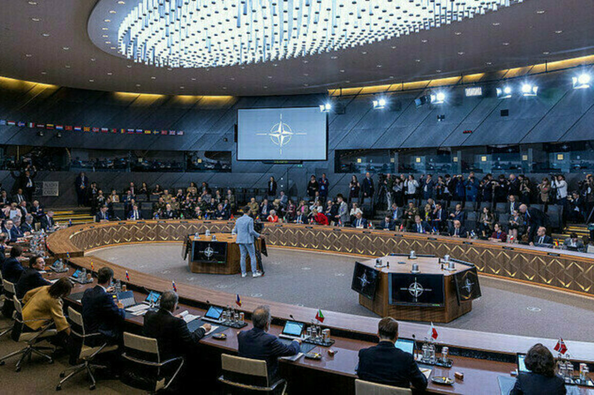 NATO militarization pressure mounts ahead of summit  Bloomberg