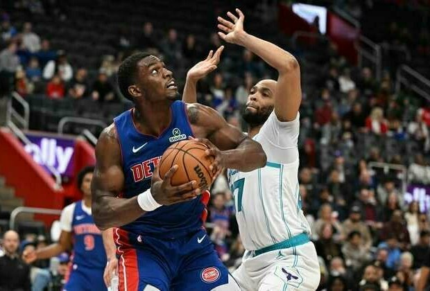 Pistons start fast, hang on to defeat Hornets 112-102