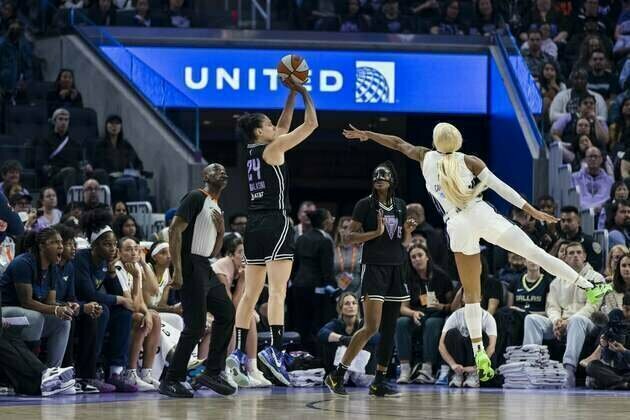 Valkyries, minus Kayla Thornton, rally past Wings