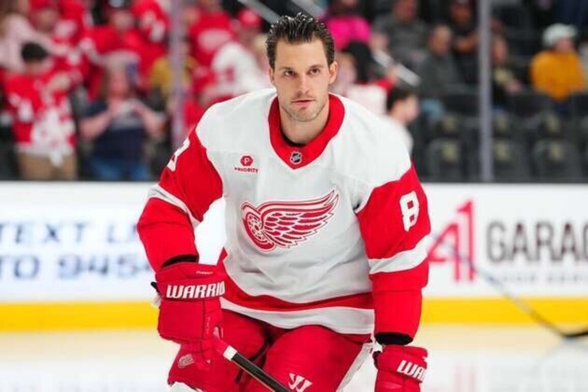 Red Wings D Ben Chiarot signs 3-year, $11.55M extension