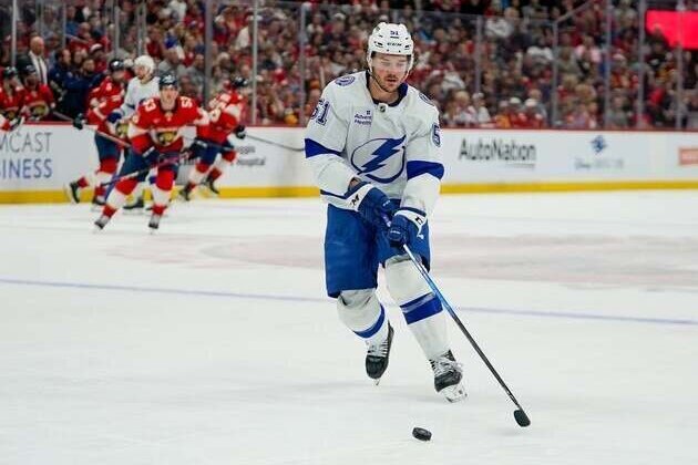 Lightning reward D Charle-Edouard D'Astous with 1-year extension