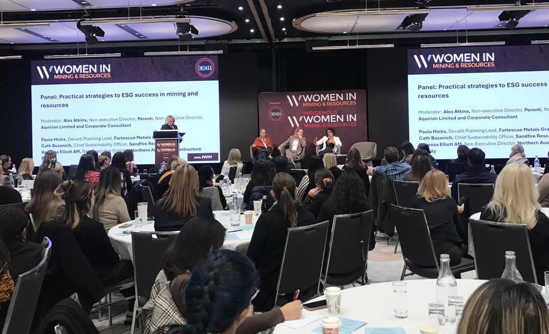 Alex Atkins (left), Vanessa Elliott, Cath Bozanich and Paula Hicks.