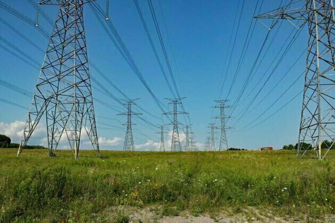 Manitoba 'Repatriates' 500 MW of Power Exports, Talks National Trade Corridor