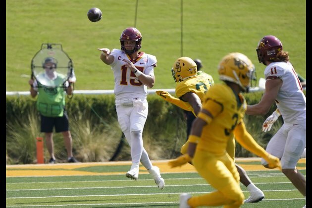 Baylor outlasts No. 14 Iowa State with late stand