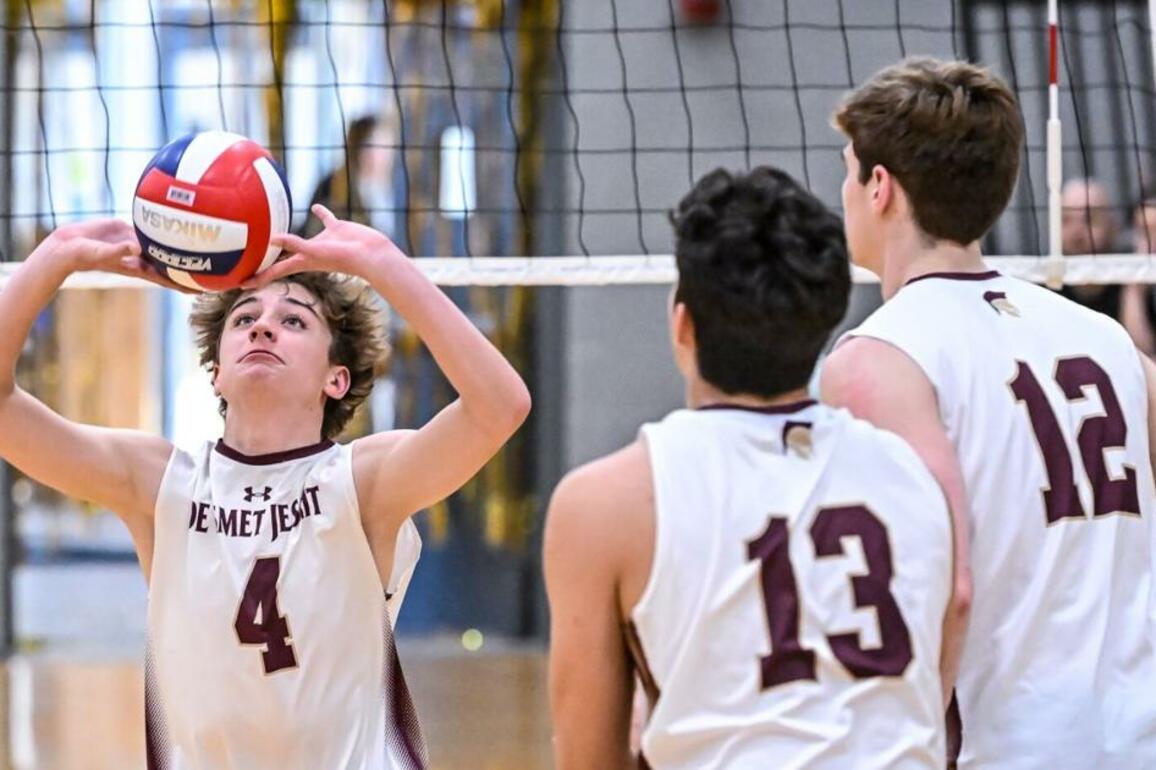 Rory Luina's dig provides spark, De Smet sweeps Zumwalt South to advance to state final